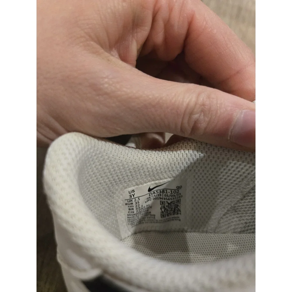 Nike Court Legacy Sneaker Little Kid DA5381-102 White  3Y